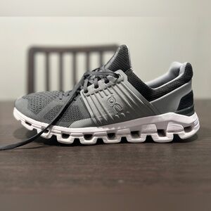 Mens On Gray Cloudswift Shoes Size 10.5